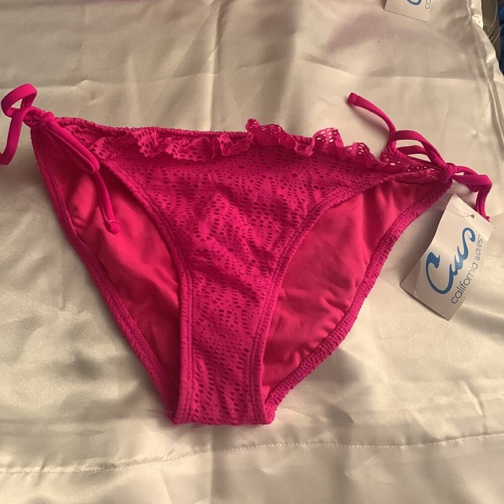 California Waves Bikini Bottoms. Medium. Hot‎ Pink